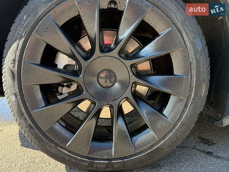 Позашляховик / Кросовер Tesla Model Y 2022 в Харкові