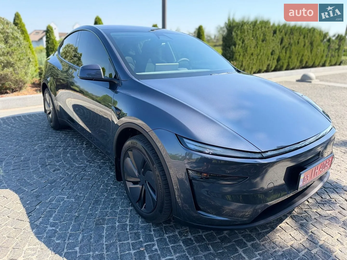 2025 Tesla Model Y - мініатюра 10