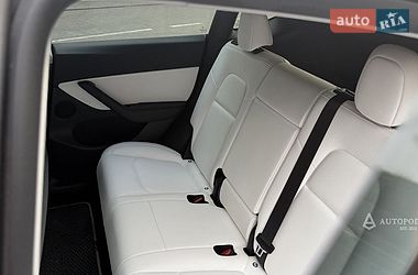 Позашляховик / Кросовер Tesla Model Y 2022 в Києві