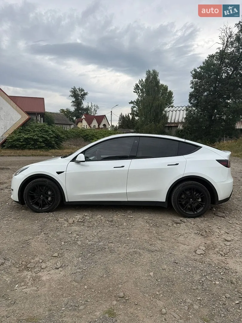 2022 Tesla Model Y - мініатюра 8