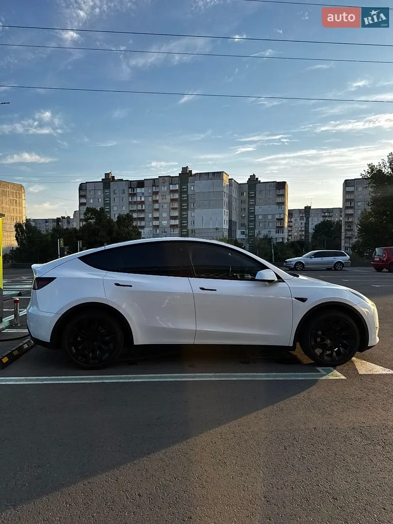 2022 Tesla Model Y - мініатюра 8