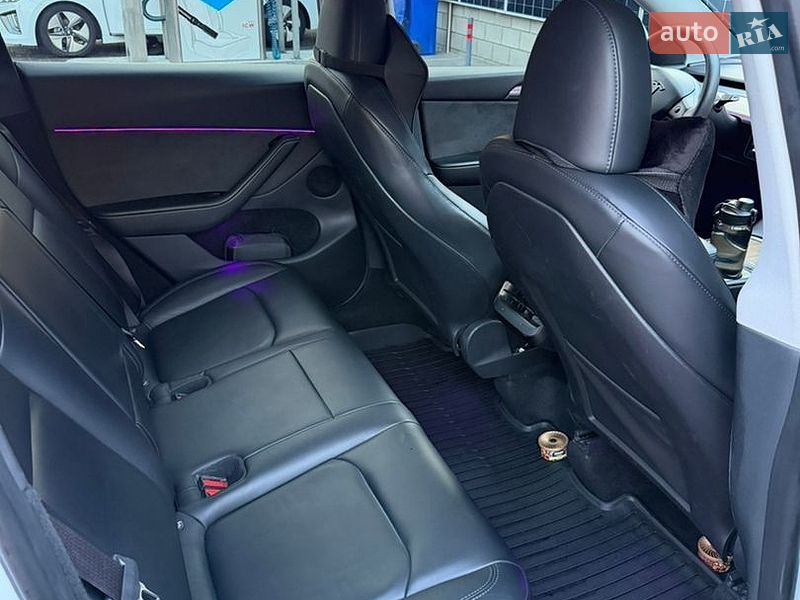 Позашляховик / Кросовер Tesla Model Y 2023 в Києві