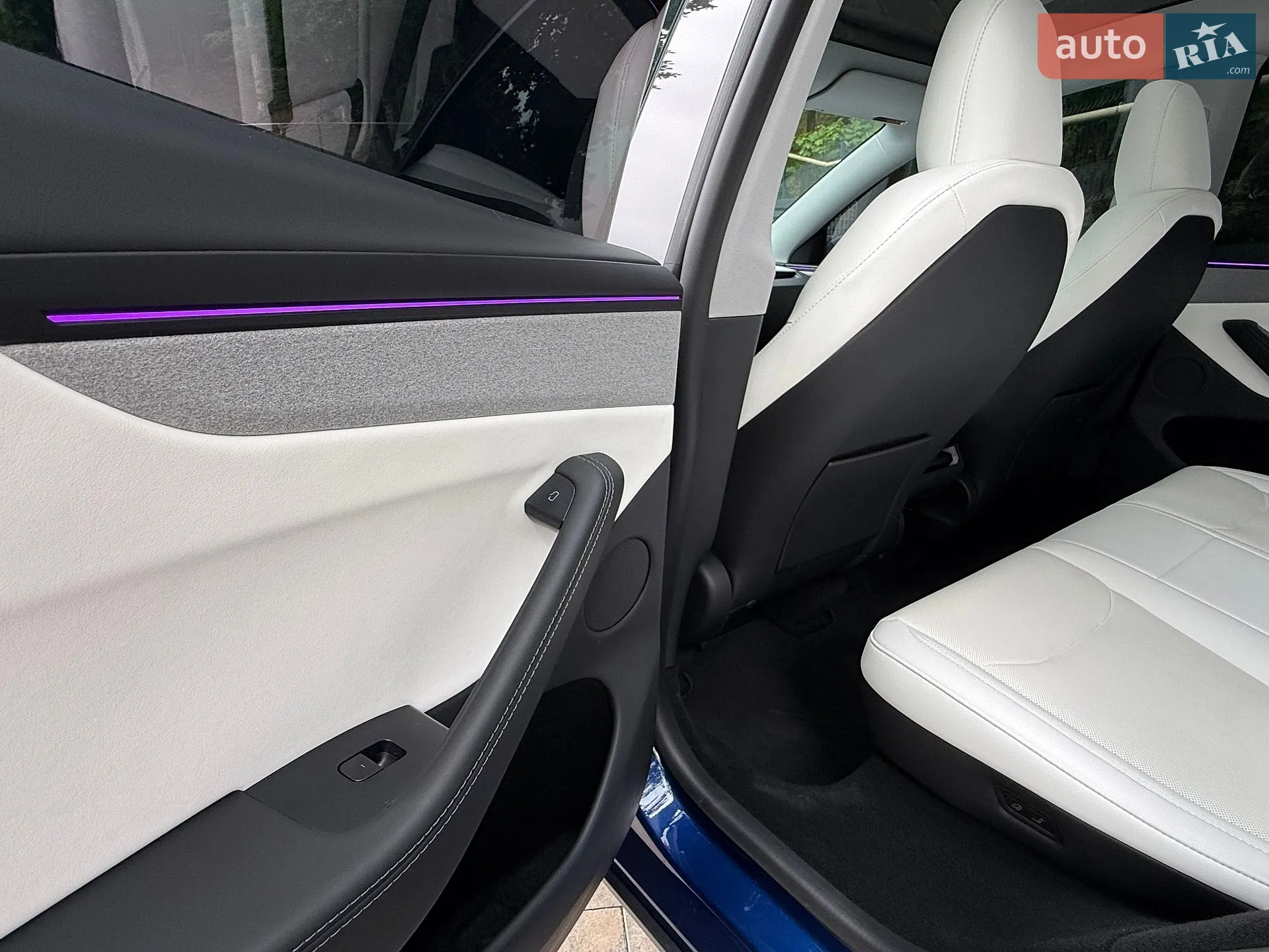 2025 Tesla Model Y - мініатюра 38