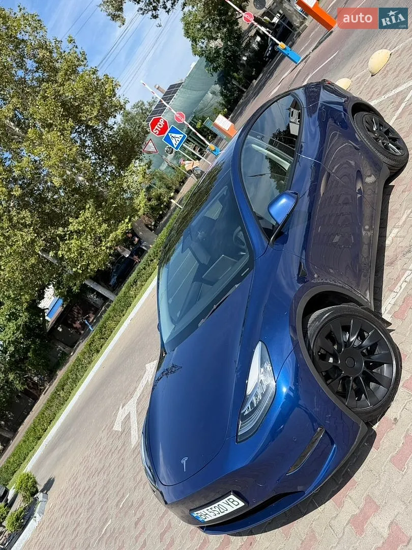 2022 Tesla Model Y - мініатюра 3