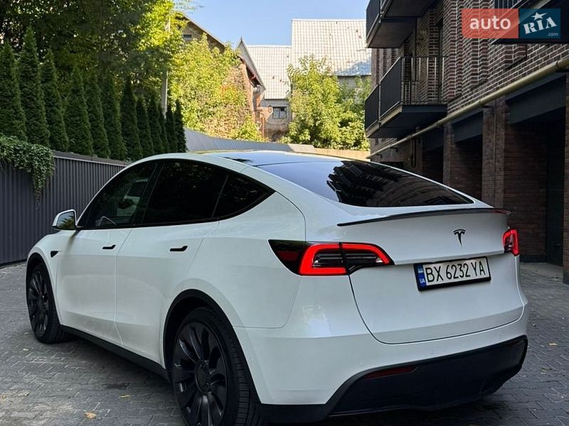Позашляховик / Кросовер Tesla Model Y 2022 в Хмельницькому