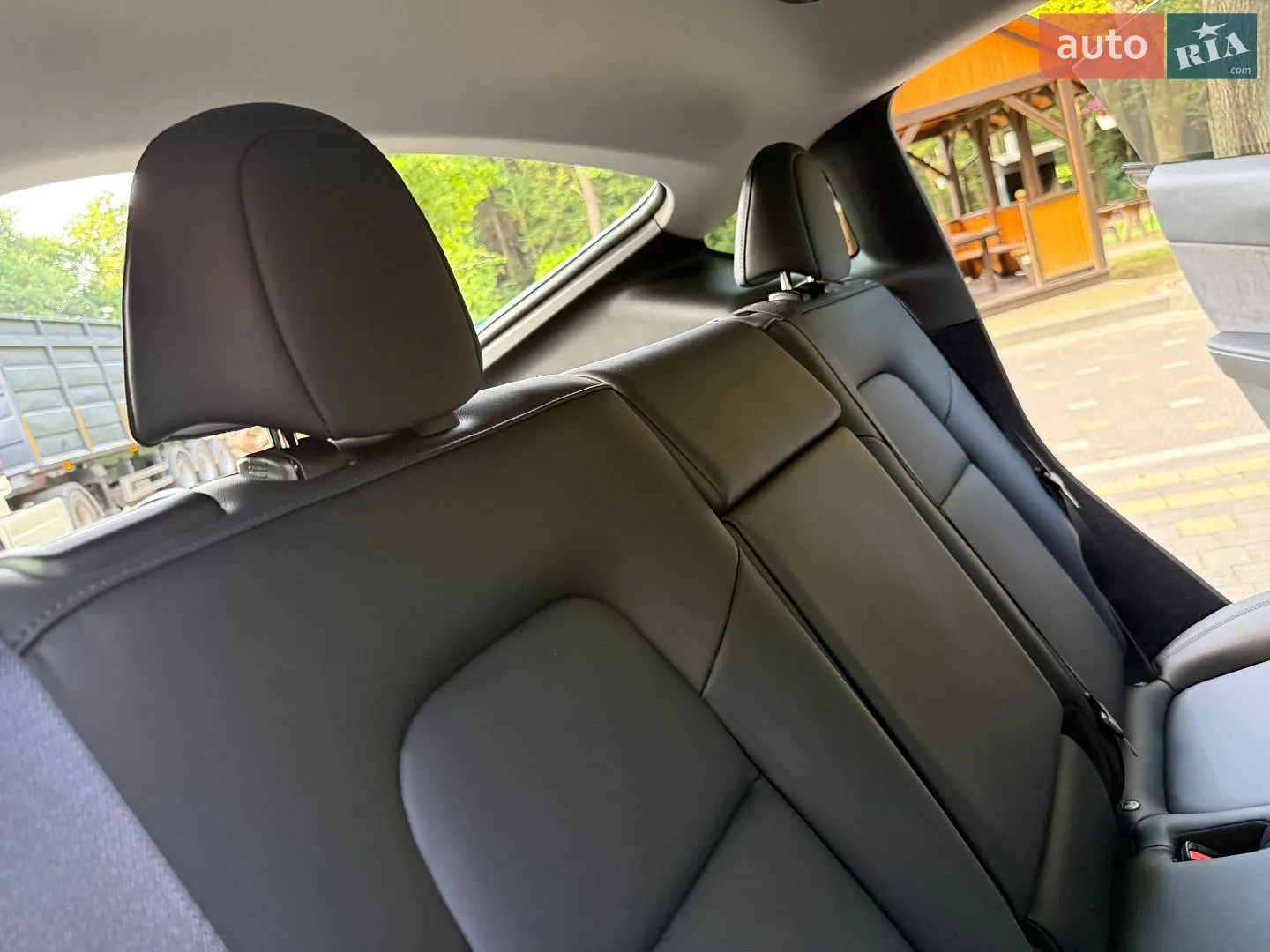 2024 Tesla Model Y - мініатюра 75
