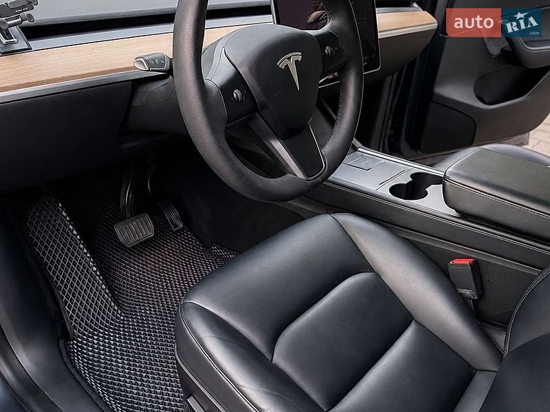 Позашляховик / Кросовер Tesla Model Y 2022 в Києві