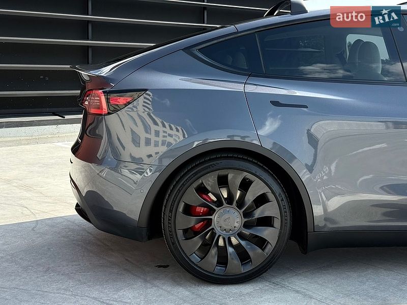 Внедорожник / Кроссовер Tesla Model Y 2022 в Львове