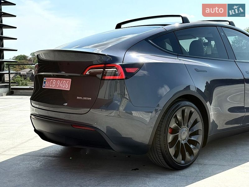 Внедорожник / Кроссовер Tesla Model Y 2022 в Львове