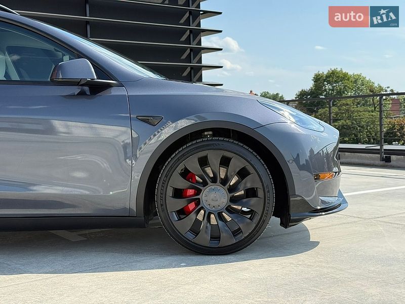 Внедорожник / Кроссовер Tesla Model Y 2022 в Львове