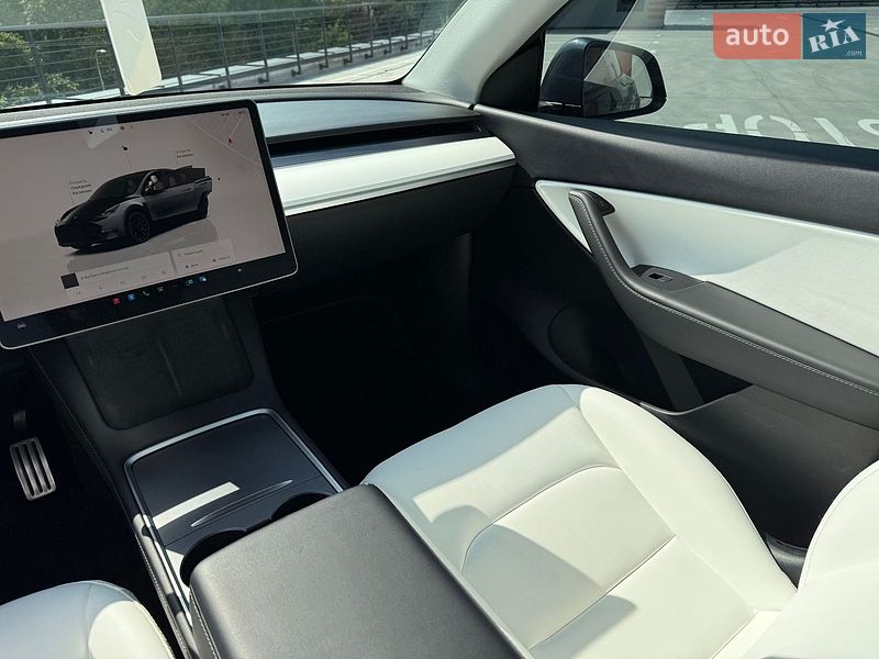 Внедорожник / Кроссовер Tesla Model Y 2022 в Львове