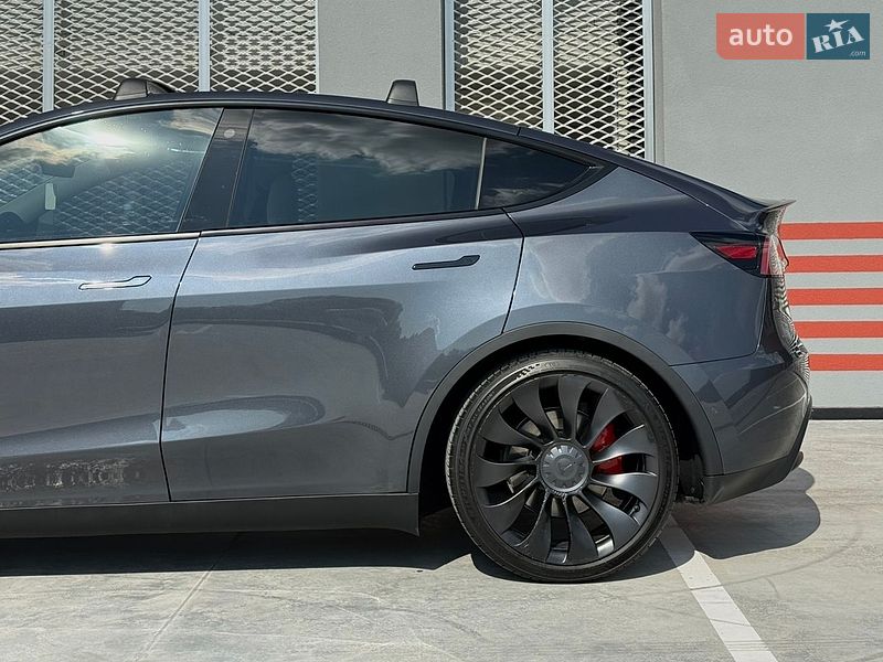 Внедорожник / Кроссовер Tesla Model Y 2022 в Львове
