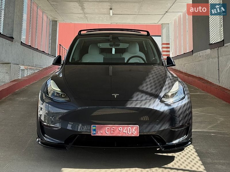 Внедорожник / Кроссовер Tesla Model Y 2022 в Львове