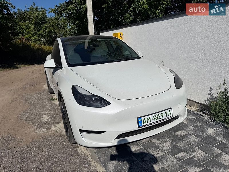 Tesla Model Y 2021