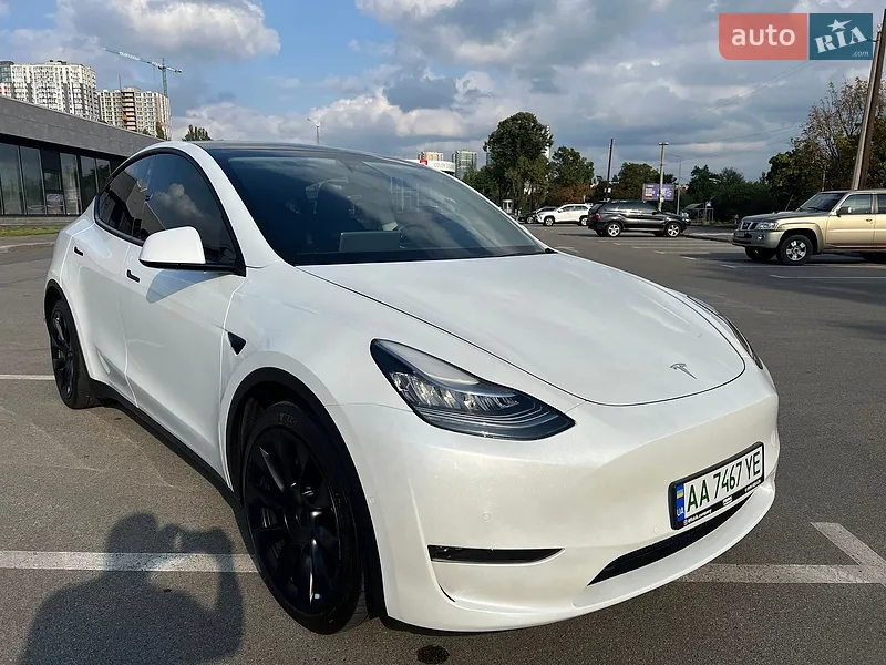 Tesla Model Y 2021