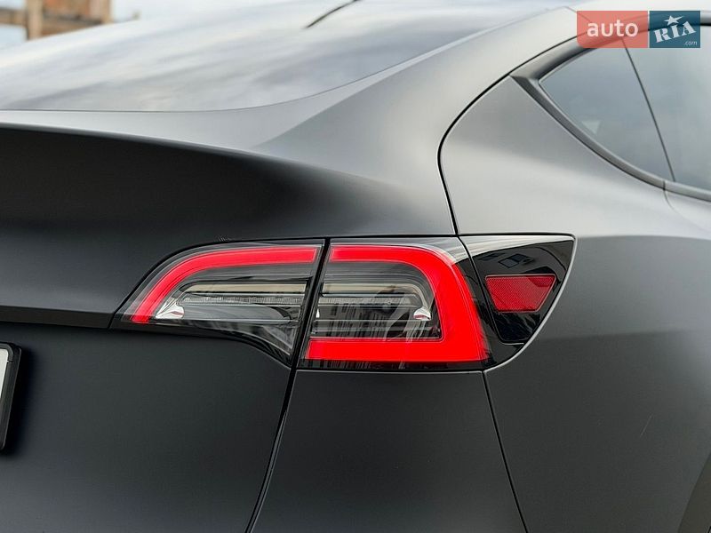 Внедорожник / Кроссовер Tesla Model Y 2023 в Луцке