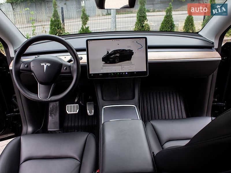 Позашляховик / Кросовер Tesla Model Y 2024 в Львові