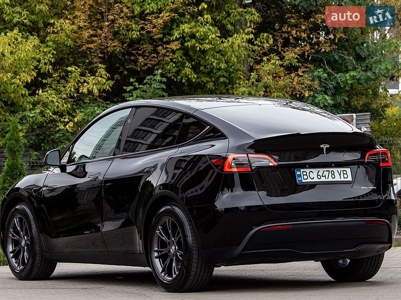 Позашляховик / Кросовер Tesla Model Y 2024 в Львові