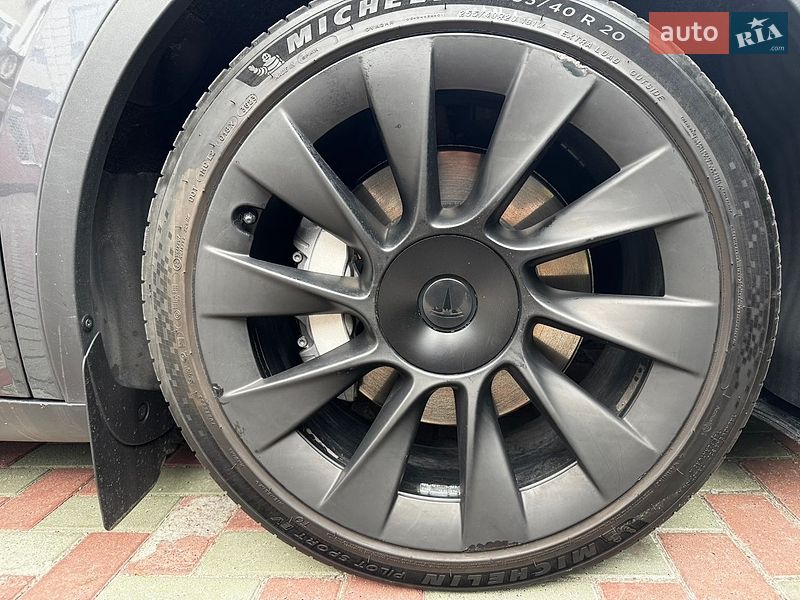 Позашляховик / Кросовер Tesla Model Y 2021 в Кременчуці