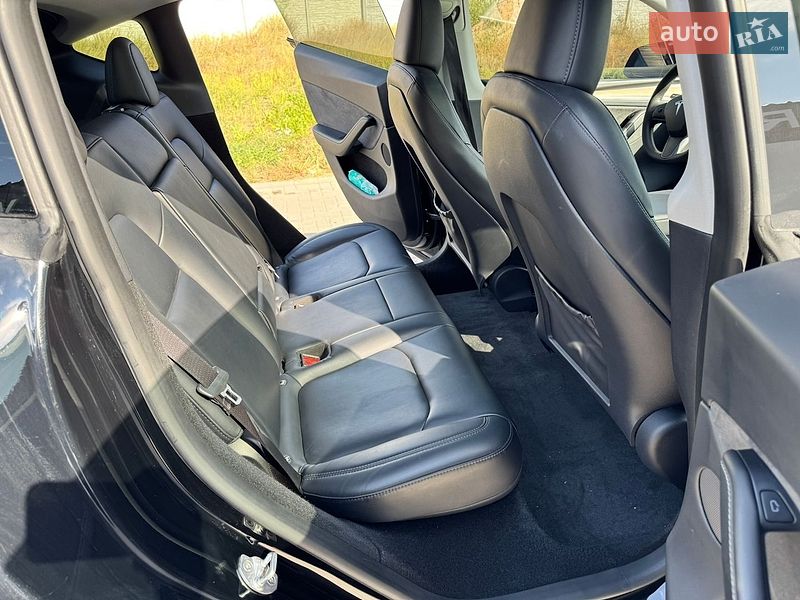Позашляховик / Кросовер Tesla Model Y 2023 в Харкові