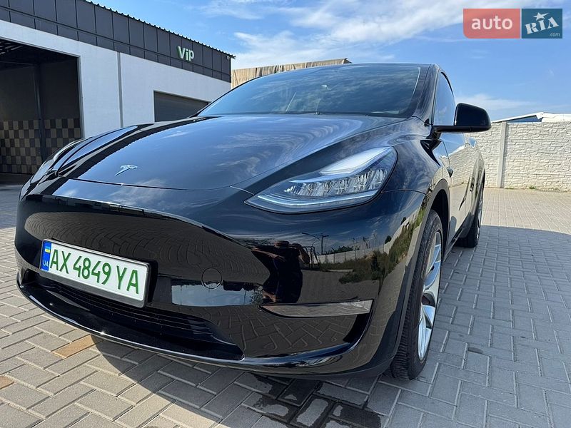Позашляховик / Кросовер Tesla Model Y 2023 в Харкові