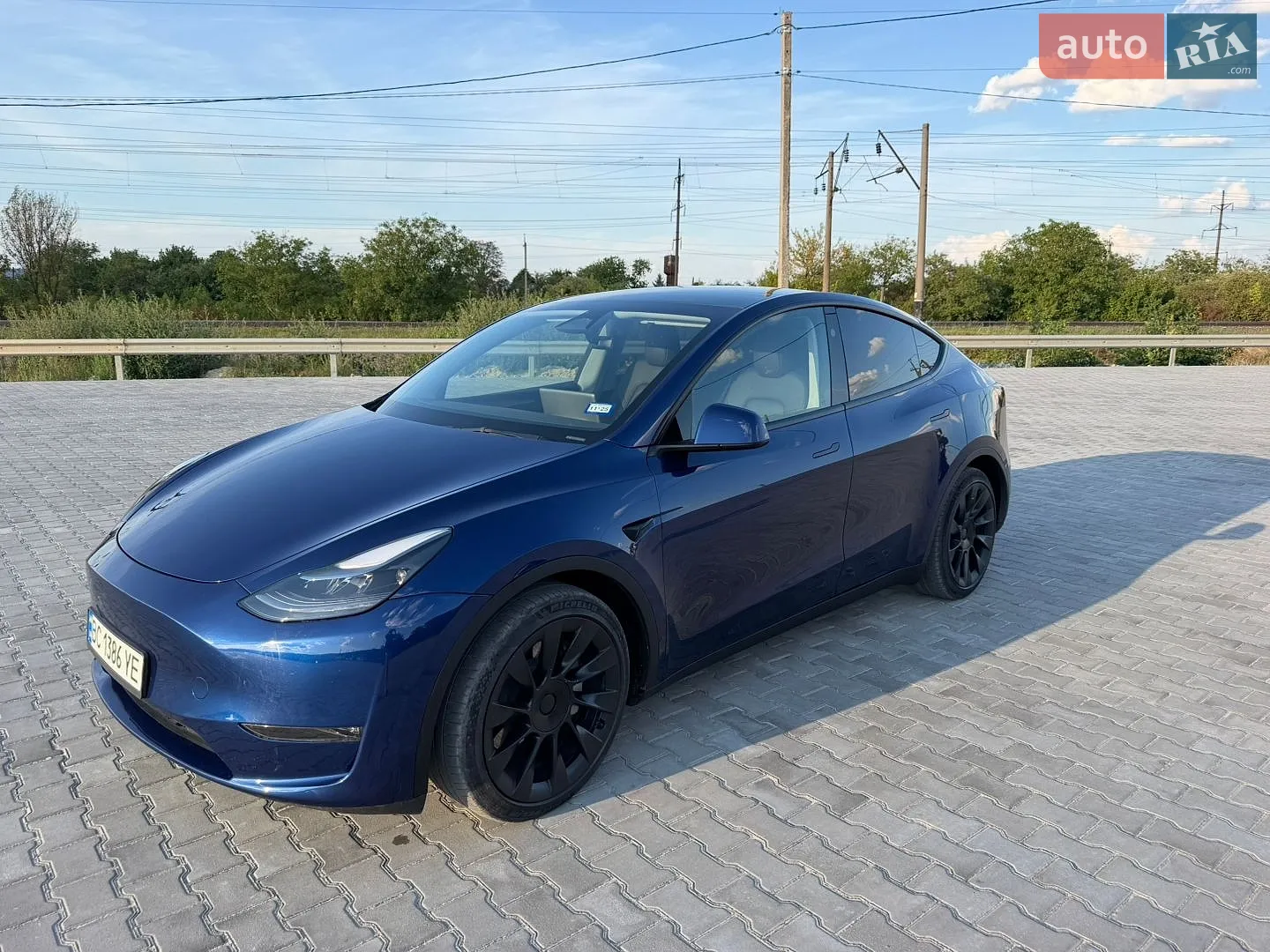 2023 Tesla Model Y - мініатюра 2