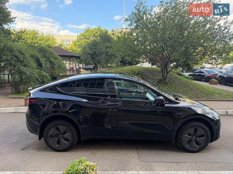 Внедорожник / Кроссовер Tesla Model Y 2023 в Киеве фото 2 Внедорожник / Кроссовер Tesla Model Y 2023 в Киеве