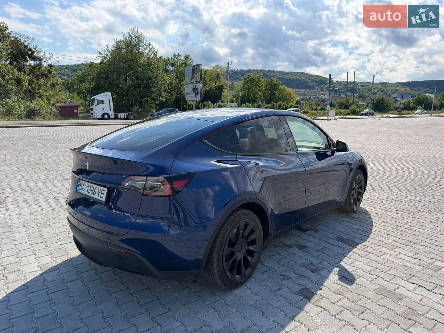 2023 Tesla Model Y - мініатюра 4