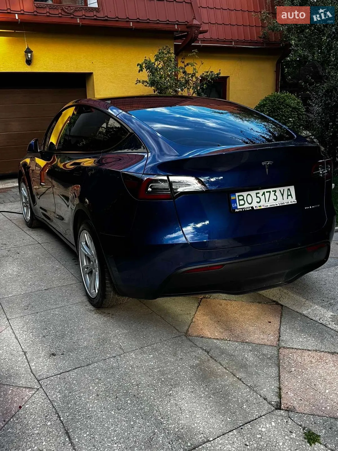 2020 Tesla Model Y - мініатюра 3
