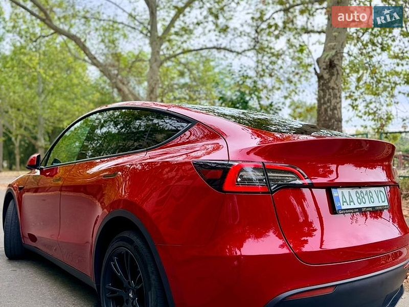Внедорожник / Кроссовер Tesla Model Y 2022 в Киеве