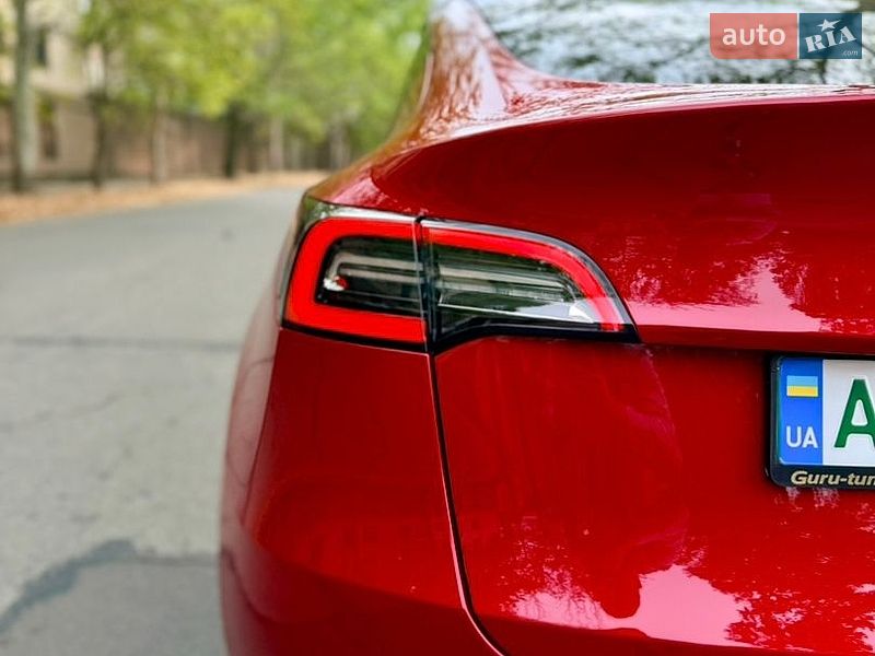 Внедорожник / Кроссовер Tesla Model Y 2022 в Киеве