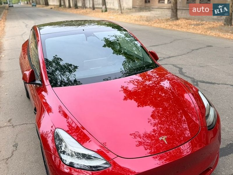 Внедорожник / Кроссовер Tesla Model Y 2022 в Киеве