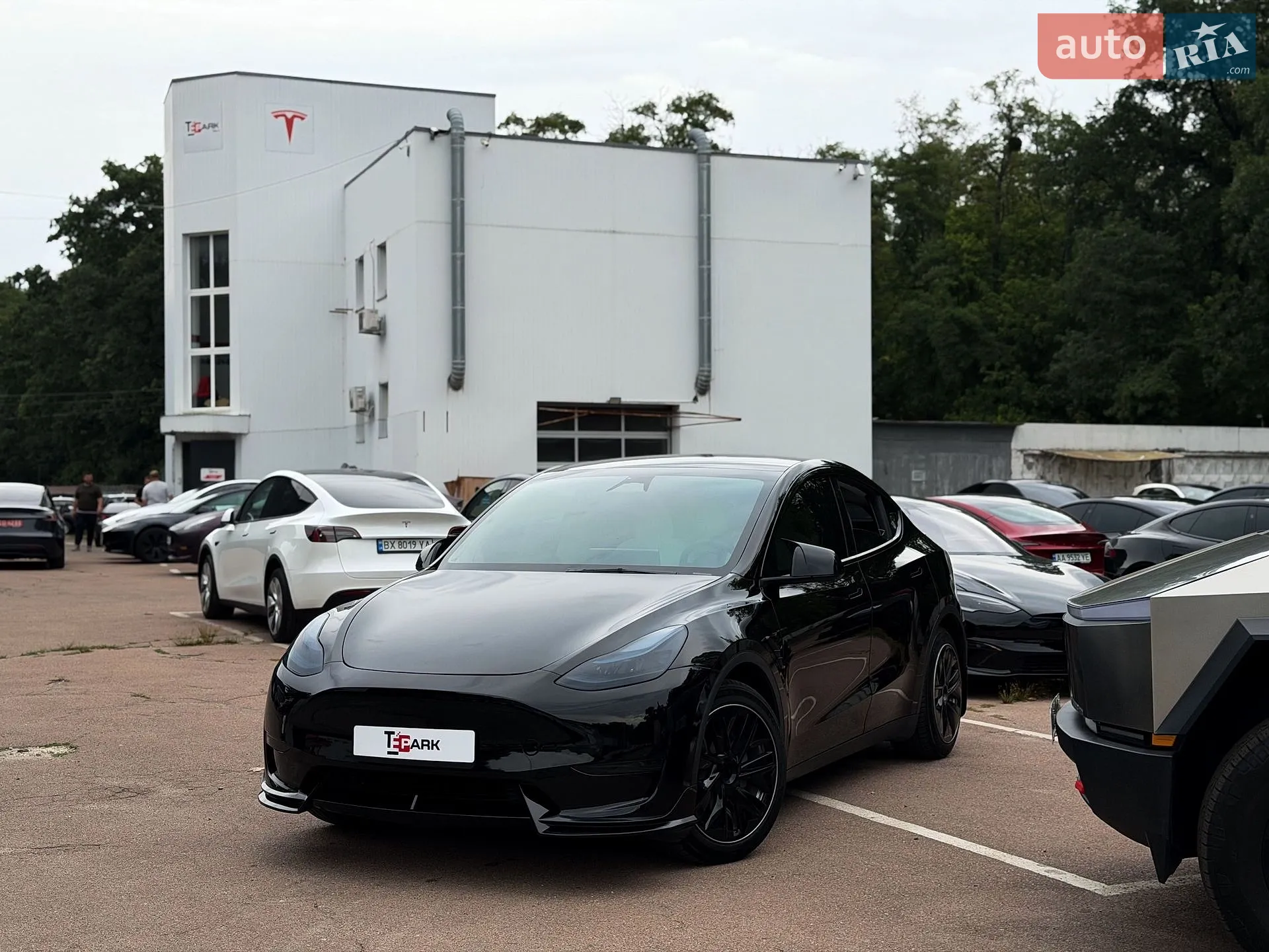 2024 Tesla Model Y - мініатюра 2