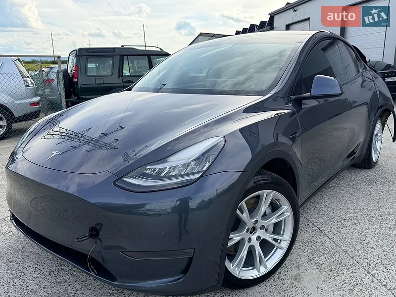 Tesla Model Y 2021