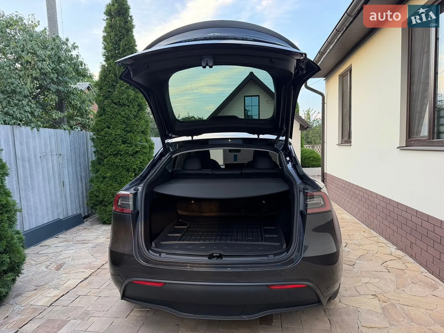2024 Tesla Model Y - мініатюра 7