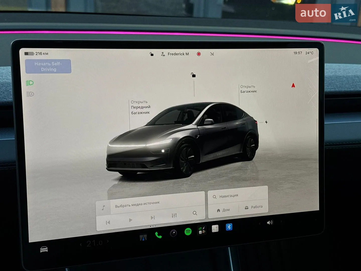 2025 Tesla Model Y - мініатюра 13