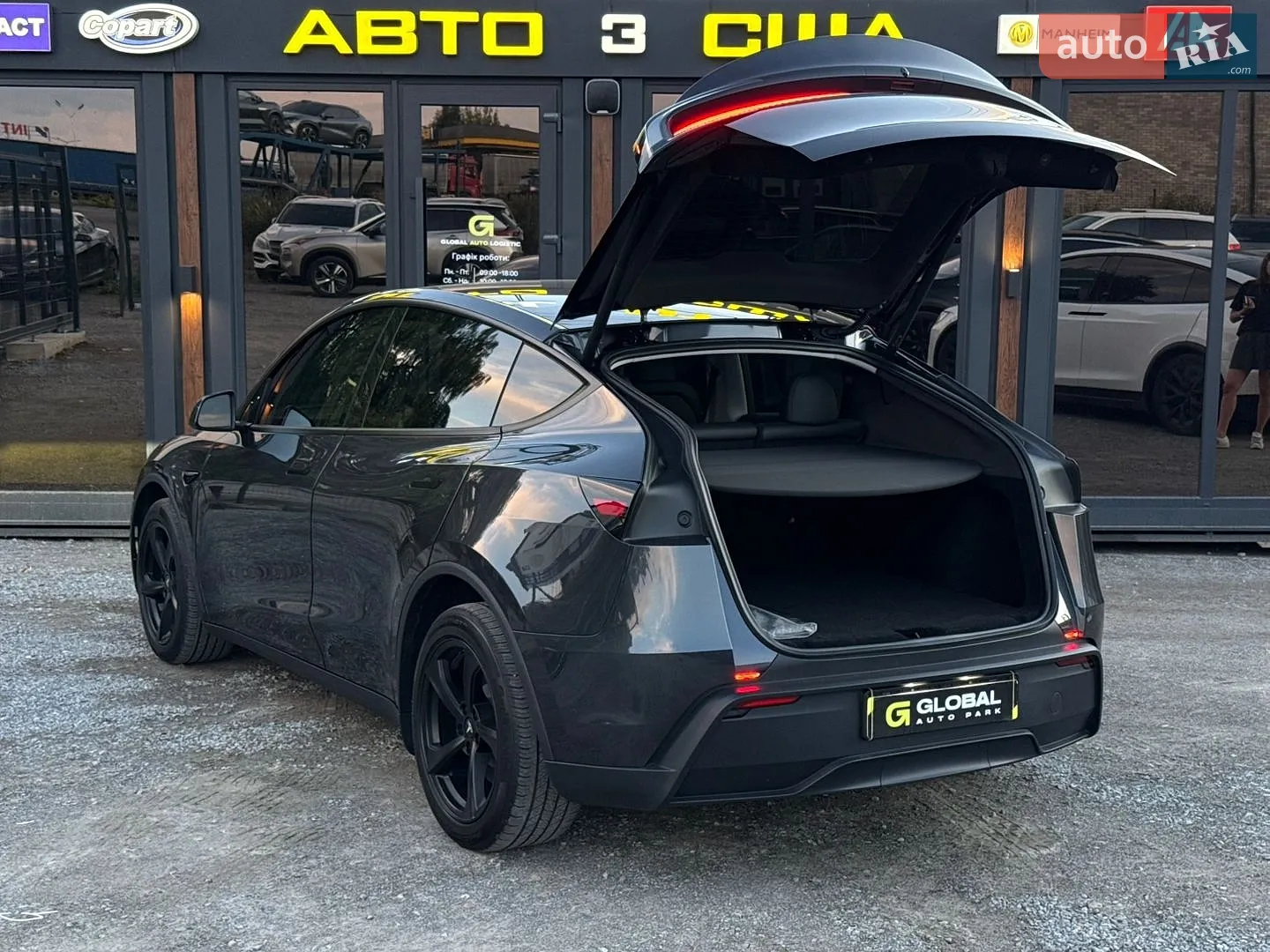 2025 Tesla Model Y - мініатюра 33