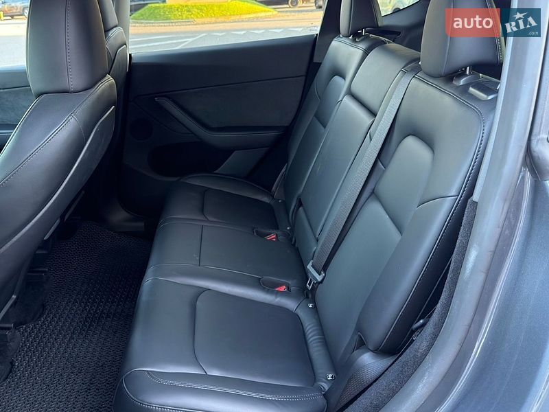 Позашляховик / Кросовер Tesla Model Y 2023 в Києві