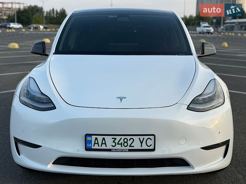 Внедорожник / Кроссовер Tesla Model Y 2020 в Киеве