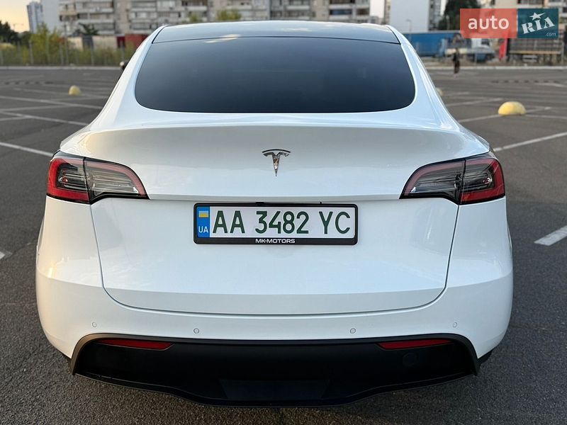 Внедорожник / Кроссовер Tesla Model Y 2020 в Киеве