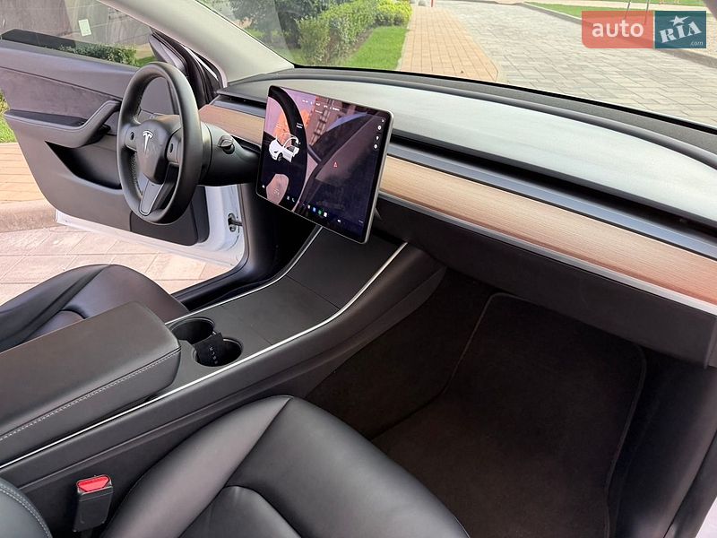 Позашляховик / Кросовер Tesla Model Y 2020 в Києві