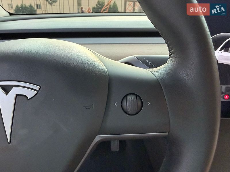 Внедорожник / Кроссовер Tesla Model Y 2020 в Киеве