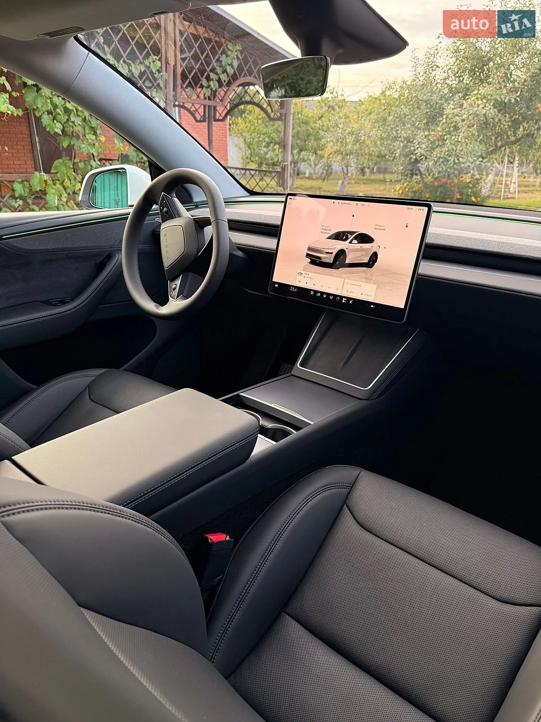 2025 Tesla Model Y - мініатюра 14