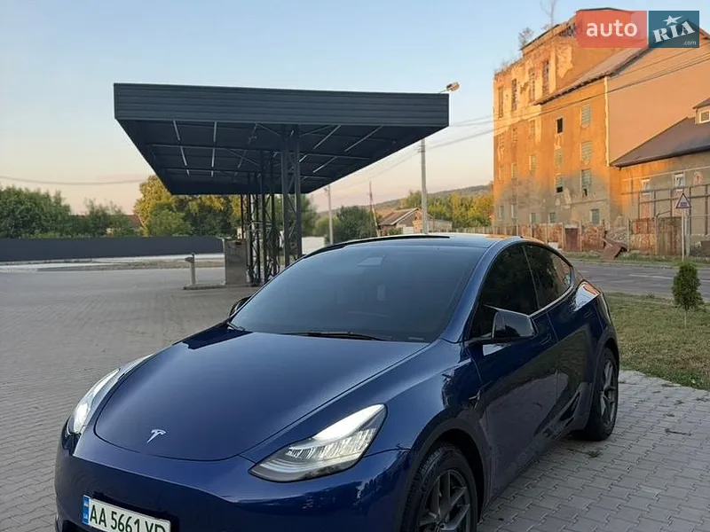 Tesla Model Y 2021