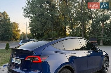 Позашляховик / Кросовер Tesla Model Y 2021 в Чернівцях
