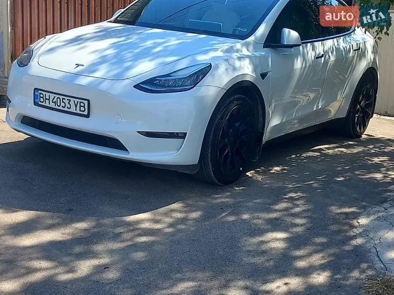Tesla Model Y 2022