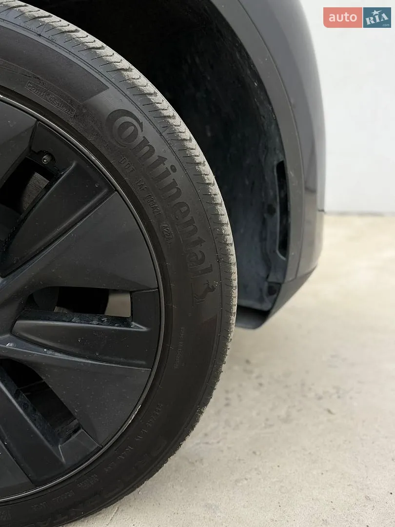 2025 Tesla Model Y - мініатюра 34