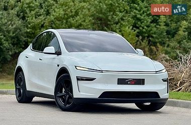 Внедорожник / Кроссовер Tesla Model Y 2025 в Тернополе