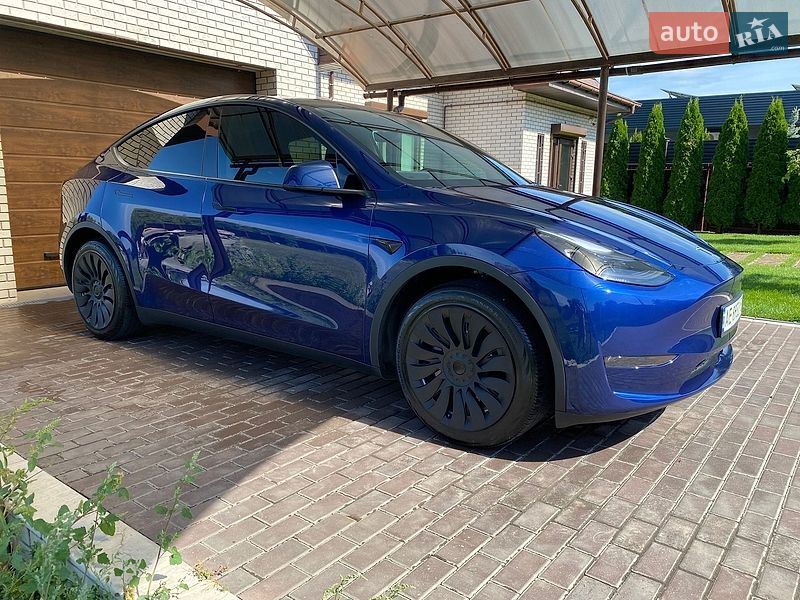 Позашляховик / Кросовер Tesla Model Y 2024 в Дніпрі