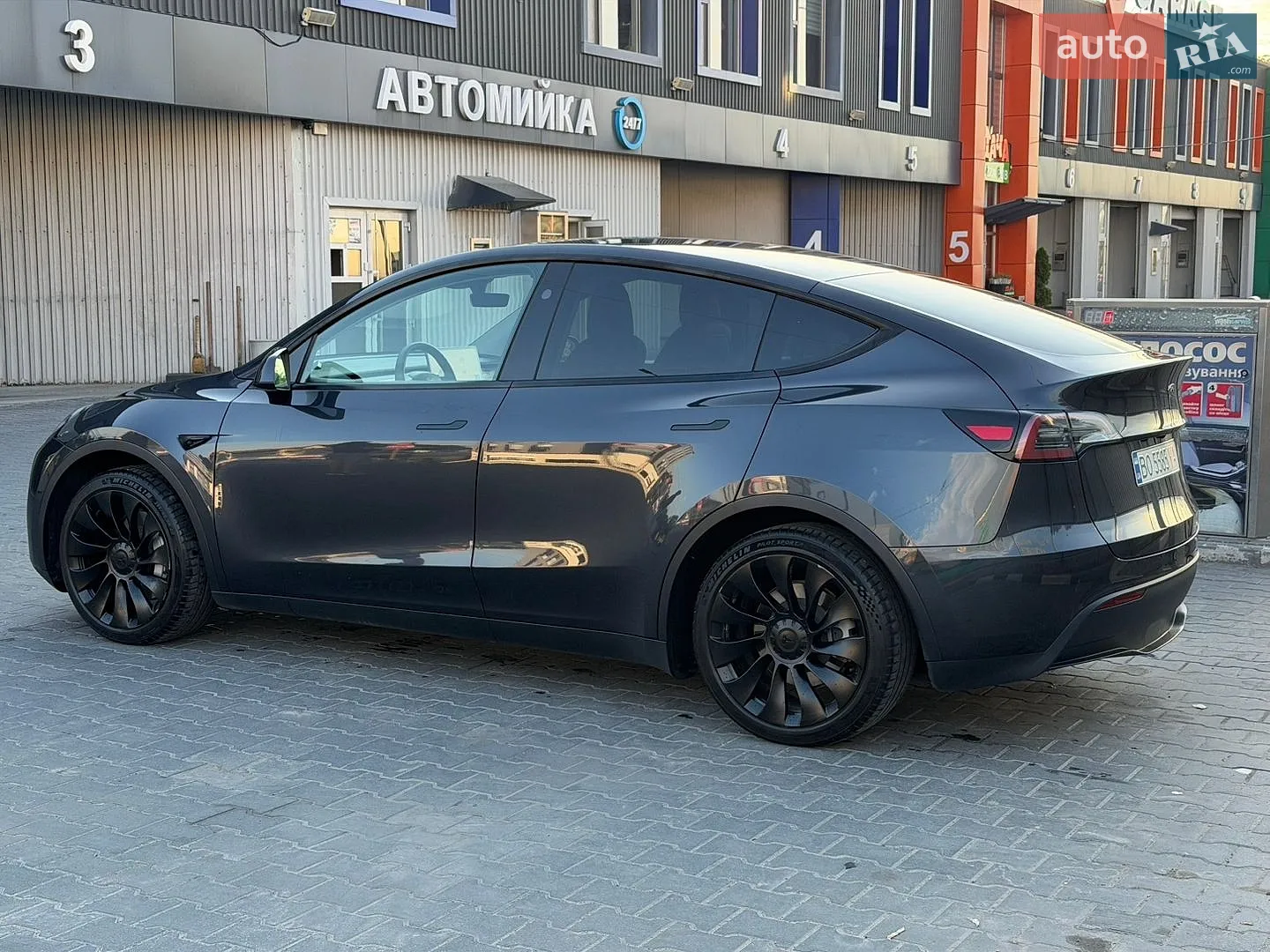 2024 Tesla Model Y - мініатюра 5